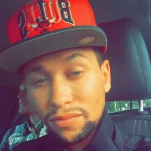 Meet your Posher, Dakota